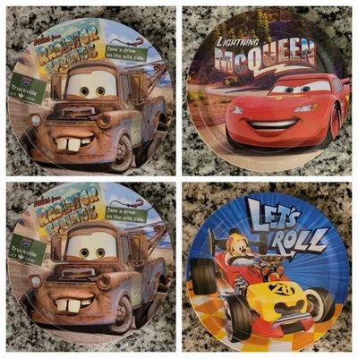 Disney/Pixar ZAK! Juego de 4 platos de melamina para niños. Mater, Lighting McQueen, Mickey Foto 1 de 4