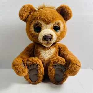 Juguete de peluche interactivo animado FurReal Cubby The Curious Bear Hasbro 17" - Imagen 1 de 11