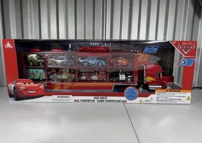 Coches Mack Hauler 2025 Disney Parks con 6 coches fundidos a presión luces y sonidos ¡Nuevo! Foto 1 de 4