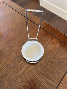 Poggia cucchiaio chef coccolato in pensione 1678 bianco piatto rotondo ceramica struttura metallo - Foto 1 di 2
