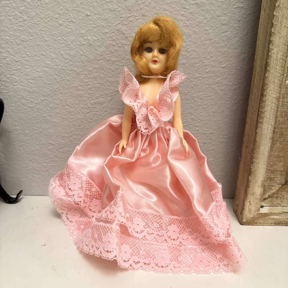 "Muñeca Amish Sleepy Eye de colección 7,5"" Dolly Madison" Foto 1 de 3