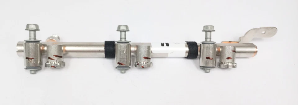 General Motors 12729463 Fuel Injector Rail for Chevrolet GMC Express 2500 14-24 - Image 1 of 4