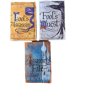 Robin Hobb: The Fitz and the Fool Trilogy 1st Aus Edition Juego de bolsillo grande - Imagen 1 de 13
