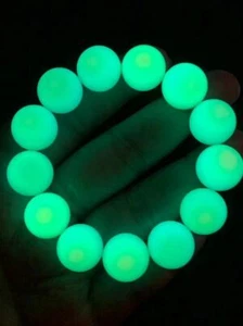 Bracciale perline luminose notturne 16 mm raro glow minere shine Mala tombarthite rosario - Foto 1 di 12