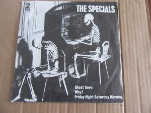 THE SPECIALS Ghost Town 3 track vinyl 45. Two Tone (1981). France. VG+ - Picture 1 of 3