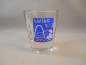 VINTAGE ST LOUIS, MO SOUVENIR SHOT GLASS - Picture 1 of 6