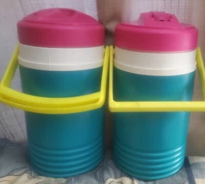 Two (2)Vintage Igloo Legend 1/2 Gallon Water Cooler/Jug Teal And Pink Top Lid - Picture 1 of 7