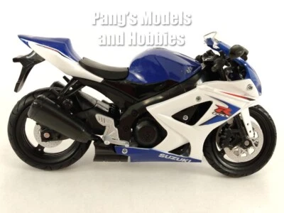 Suzuki GSX-R1000 1/12 Scale Diecast Motorcycle Model - Image 1 of 4