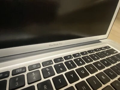 Apple MacBook Pro A1286 15" Late 2011 4GB RAM No SSD Parts Repair - Image 1 of 4