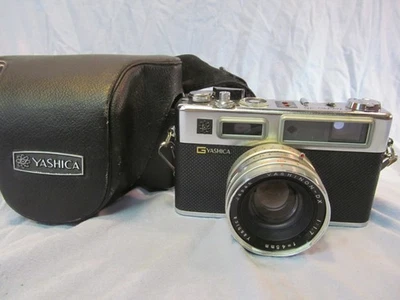 YASHICA G ELECTRO 35 RANGEFINDER CAMERA WITH CASE  45mm f1.7 - Image 1 of 4