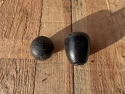 Land Rover Defender Td5 Xs Leather Gearknob & Diff Knob Set  - Image 1 of 4