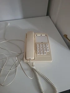 VINTAGE CREAM COLOUR BT VANGUARD 10 RETRO TELELPHONE HOUSE PHONE WORKING - Zdjęcie 1 z 2