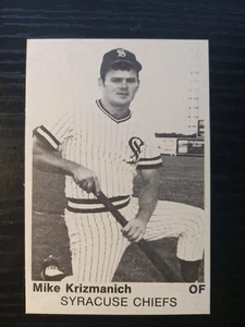 1975 TCMA International League Mike Krizmanich #23 Syracuse Chiefs spedizione gratuita!! - Foto 1 di 2