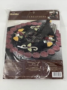 BUCILLA FELT CREATIONS KIT #85080 DOILY SET OF 2 SEALED - Picture 1 of 3