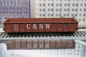 ACCURAIL HO SCALE C & NW 5561 41' AAR STEEL GONDOLA W/KADEE SPRUNG TRUCKS/CPLRS! - Picture 1 of 19