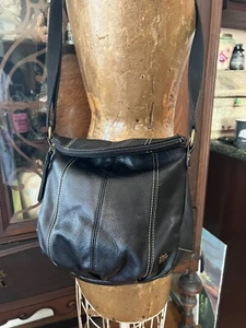 The Sak Deena Foldover Crossbody/Shoulder Bag black pebbled leather medium - Imagen 1 de 5