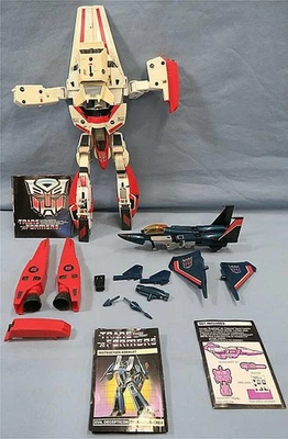 FIGURAS DE ACCIÓN HASBRO G1 TRANSFORMERS DE COLECCIÓN JETFIRE & THUNDERCRACKER CON MANUALES Foto 1 de 4