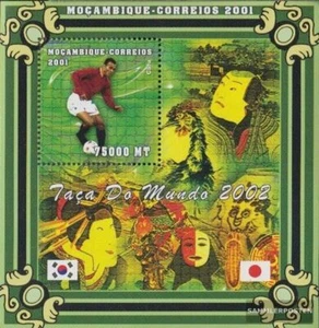 Mozambique Bloque 70 nuevo con goma original 2001 Fútbol-WM 2002 - Imagen 1 de 1
