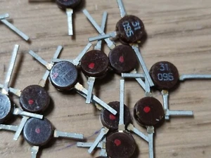 Konvolut 24 Stk. KT3109V Analog BF970 Transistor Silizium UdSSR - Bild 1 von 2