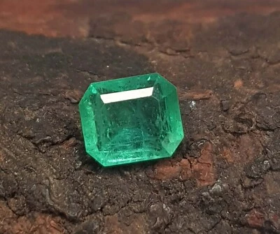 1.01 Ct Natural Top Quality Zambian Emerald Square Cut Rich Green Gemstone - Image 1 of 4
