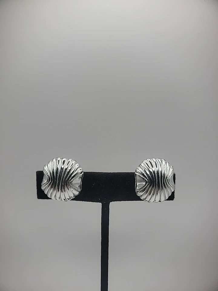 Vintage Earrings Clip On Huggie Silver Tone Shell Ribbed Jewelry Costume - Image 1 of 4