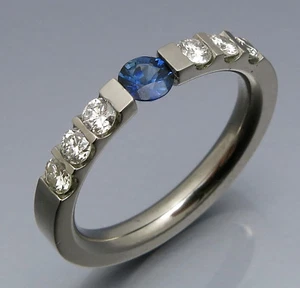 DISEÑO MADURO - ANILLO TENSOR BRILLANTE SAFIR FINO 0,92 QUILATES - ÚNICO - Imagen 1 de 4