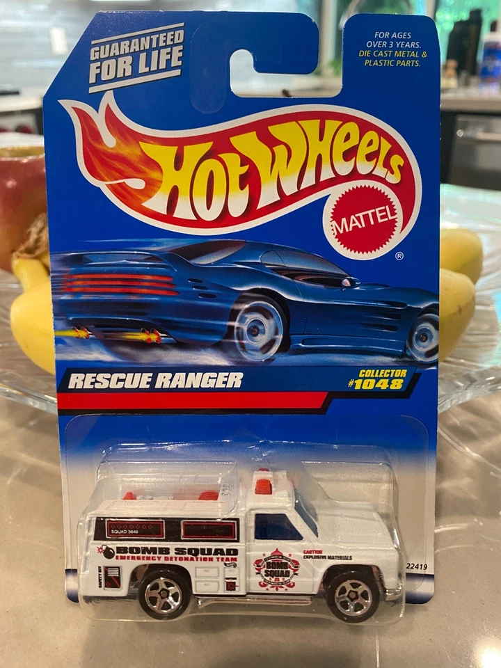 1998 Hot Wheels Mainline/Collector #1048 RESCUE RANGER White w/Chrome 5 Spoke - Image 1 of 1