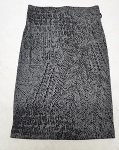 Xhilaration Womens Size XS (26x21) A-Line Stretch Skirt Gray Black Print - Picture 1 of 4