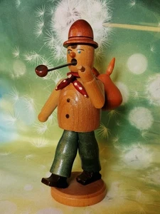 Räuchermännchen Wanderer aus Erzgebirge, Höhe ca. 18 cm mit Räucherkerzen - Bild 1 von 6