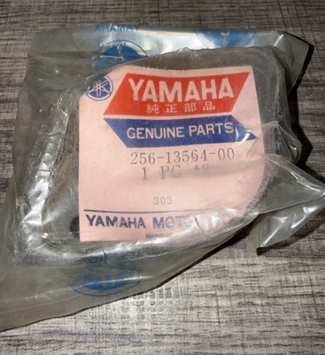 NOS YAMAHA 1976-1981 TT500 XT500/1978-1981 SR500, CUBIERTA CONJUNTA # 256-13564-00 Foto 1 de 4