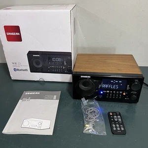 Sangean WR-22 AM/FM,RDS/Bluetooth/USB Table,Top Digital Tuning Receiver Clean! - Picture 1 of 9