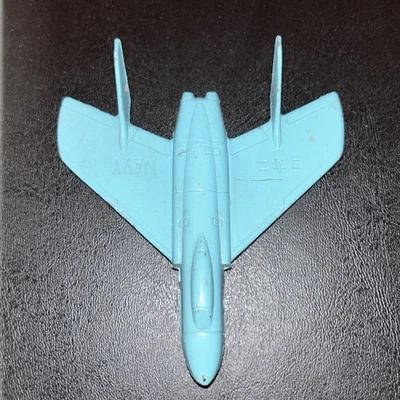 Avión a reacción vintage Midgetoy azul marino de metal fundido - Rockford IL Foto 1 de 4