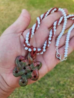 Mujer Genuino Coral Rojo Collar Gran Nudo Ágata Colgante Piedra Único en su Clase Foto 1 de 2