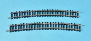 14928 TRIX Minitrix N Gauge 2× Curved Track Gebogenes Gleis Radius 6 526.2mm 15° - Picture 1 of 2