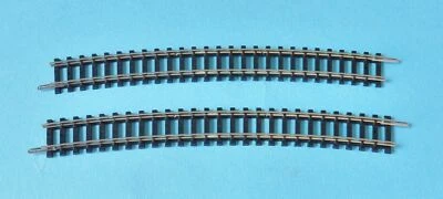 14928 TRIX Minitrix N Gauge 2× Curved Track Gebogenes Gleis Radius 6 526.2mm 15° - Image 1 of 2