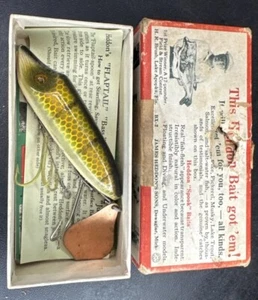 older wood Heddon Flap-Tail Jr. Fishing Lure - Picture 1 of 9