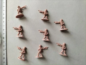 8 x GENNIES MINIATURES/+-1/72/Buck Rogers Battle for the 25th Century/G986 - Imagen 1 de 1