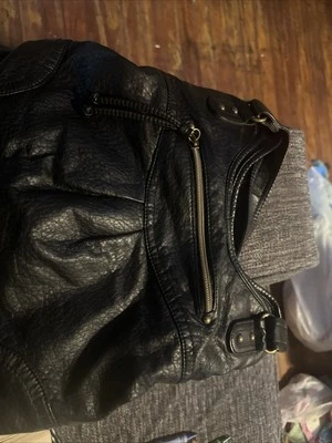 STYLE AND CO.~BLACK LEATHER SHOULDER PURSE!! - Image 1 of 4