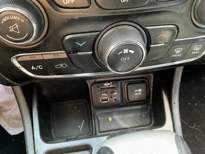 Temperature Control Air Conditioning With Dual Zone Fits 14 CHEROKEE 746457 - Image 1 of 4