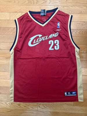 Camiseta Lebron James Cleveland Cavaliers #23 Reebok Talla Juvenil Talla XL Foto 1 de 3