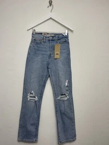 Pantalones de mezclilla Levi’s Wedgie de pierna recta talla 30 cortos de algodón lavado ligero recortados - Imagen 1 de 5
