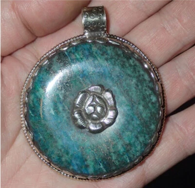 Colgante de jaspe turquesa en plata tibetana Foto 1 de 4