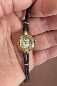 Vintage Ladies Bulova Mechanical Wind Up Working Watch 1/10 12K Rolled Gold RGP - Picture 1 of 10