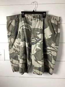 Wrangler Cargo Shorts Men Size 44 Camo Outdoor work wear hunting fishing - Imagen 1 de 8