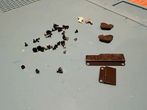 Genuine Apple MacBook Pro Retina Early 2015 (95% Complete Screws + Cover) - Picture 1 of 11