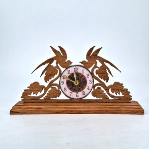 Handgefertigte Dekupiersäge Holz Kaminuhr mit Vögeln & Blättern Batteriebetrieb - Bild 1 von 9
