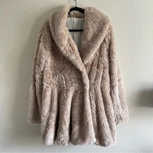 Free People Beige Faux Fur Soft Mob Wife Lined Jacket Womens Size Medium Mobwife - Picture 1 of 12