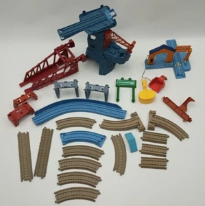 Thomas The Train Trackmaster LOT Tracks Bridge Quarry Crane Tower Station - Picture 1 of 14