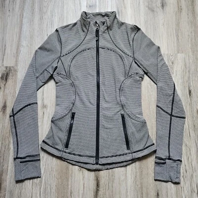 Lululemon Jacket Size 6 Forme Cuffins Tonka Stripe Black Grey Workout Slimming - Image 1 of 4