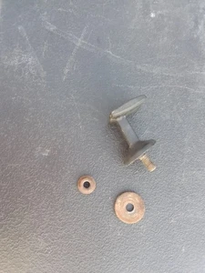 Soporte de montaje de parachoques trasero 74-89 mercedes 107 450sl 450slc 560sl 1078800914 - Imagen 1 de 3